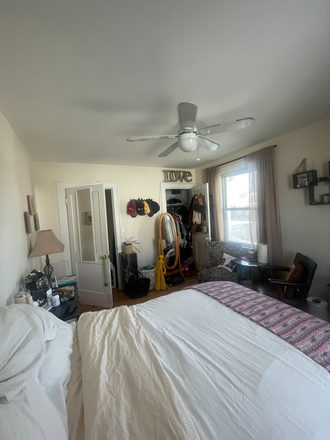 Bedroom - will be unfurnished - Unfurnished bedroom in shared apt for female-Witherspoon St-Princeton