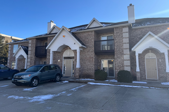 Outside View of the house - Townhouse Sublease with Furniture