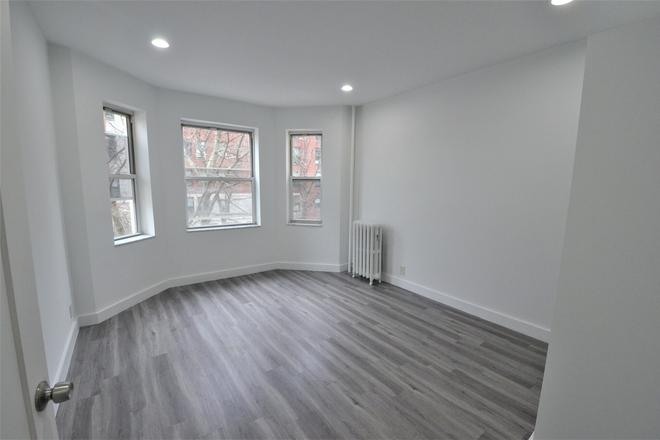 Bedroom - 3 Bedroom Apartment on Peterborough St - Available 9/1/26