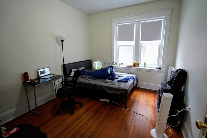 1 - SEPT 2026-Sweet Allston 1 bed split. H/Hw inc. NO BROKER FEE!