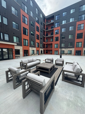 Inner Courtyard - 4UP Apartment Purdue
