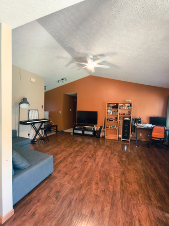 Living Room - Bedrooms Rental 3B2B House