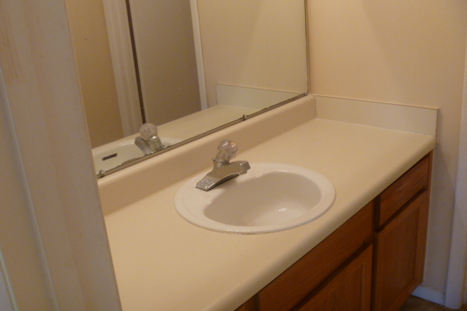 bathroom - Tuxworth Springs - 2 Bedroom / 2 Bathroom Condo for Rent