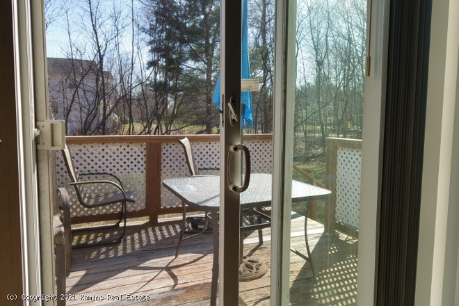 Deck - 185 Green Ave. Belchertown! House