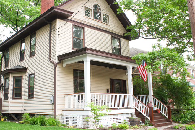 Quiet, tree-filled neighborhood. - The Clay Nest, Furnished Room in Clifton