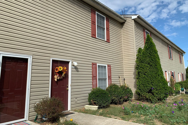 - 2 Bedroom 2.5 Bath Townhouse