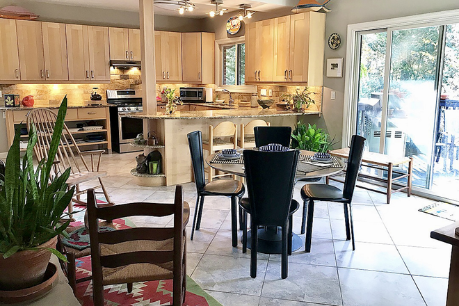 Open Kitchen & Breakfast Area - Two Spacious Jack & Jill Rooms Available in a Creative Home Nestled in Greenery
