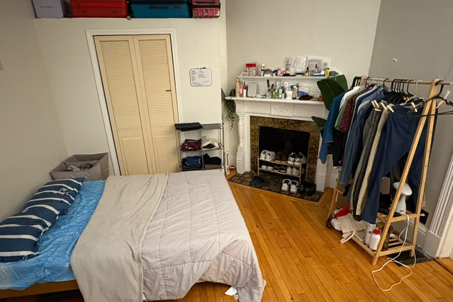 Bedroom - Room Sublease for Winter Break in Allston Apartments