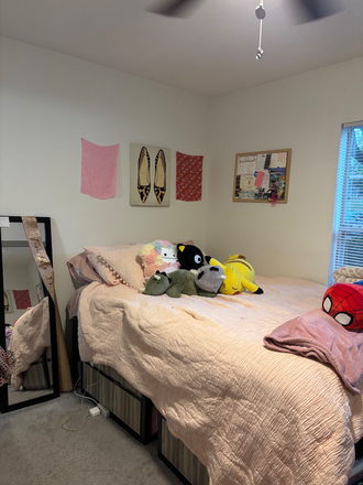 Bedroom - Campus Crossings Raleigh
