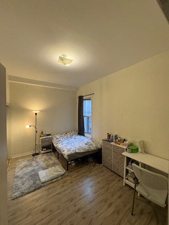 Bedroom 2 - All girls townhouse. 6 bedrooms (3 available) with free laundry in Annex/Harbord village area.