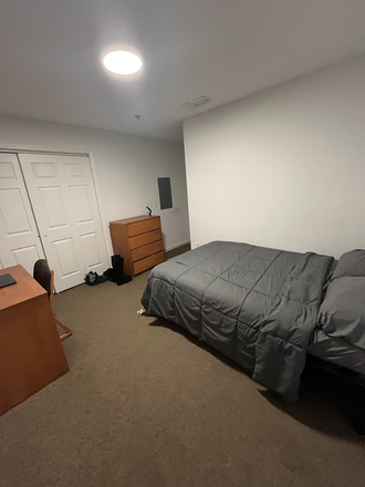 Bedroom furnished - Lease transfer in The Courtyards.