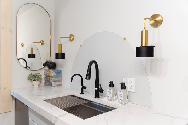 Kitchen - Fun and fancy 1 bedroom apt close to everything