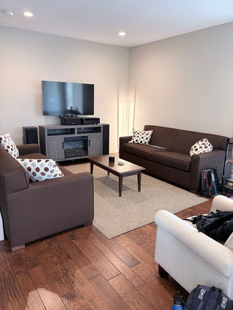 Living Room - Campus Commons Apartments