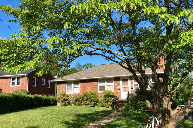 Front of house - Sunset gem