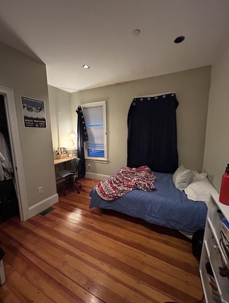 Bedroom - Mission Hill Summer Sublet