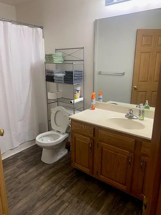 Bathroom - 3B2B Summer Lease Takeover | May 2026 – Aug 2026 | 1700 Sqft. with Garage Parking Townhome