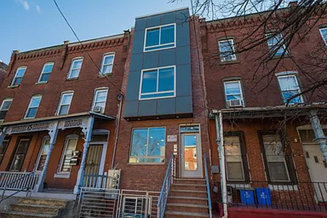 Front of the Apartment - Townhouse Sublease