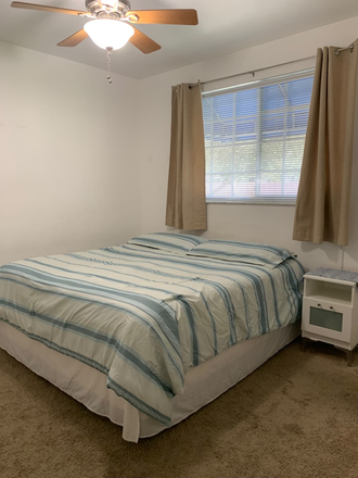 Room 2 - Move-In Ready Furnished Rooms – Palm Aire, Pompano Beach