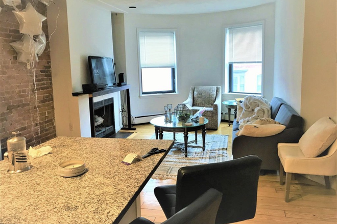 Open living space - 610 Columbus Avenue