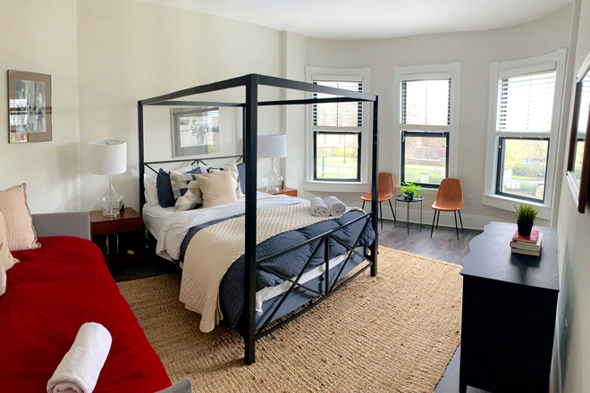 Bedroom - Amazing, renovated 4 bedroom right on Tremont Street in Mission Hill