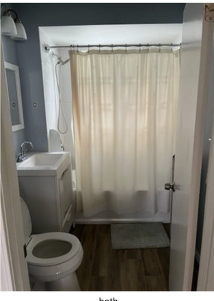 Bathroom - No Broker Fee - Spacious Renovated 4BR Apartment - Walk to Tufts - June 2026