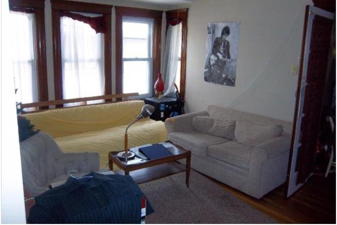 1st floor living room - 7 Greenleaf Ave - 1st and 2nd floor apts. (3 bds & 3 bds)