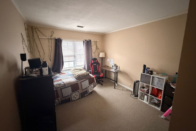 Bedroom - 15 Lake shore CT 02135 Apartments