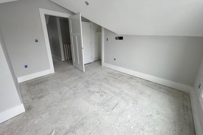 - - LUXURY 6 BED 2 BATH NEAR TUFTS UNIVERSITY 6/1/2027 Apartments