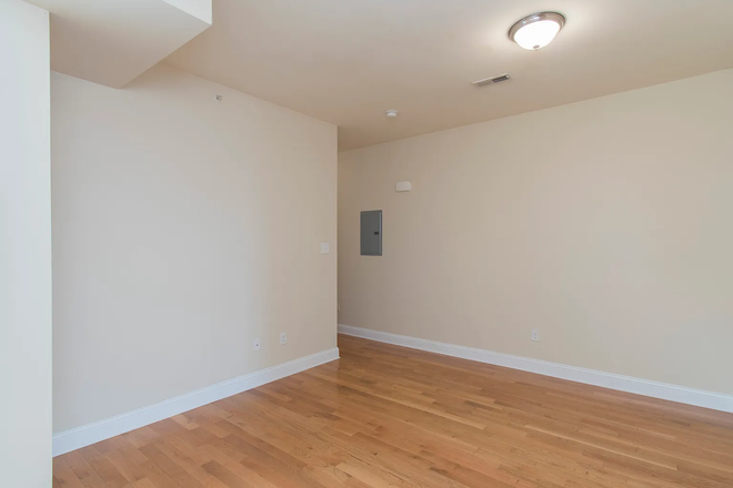 Living - 1 MONTH FREE Housing Near Temple - $500 Per Room! Flat Utility Fee! Apartments