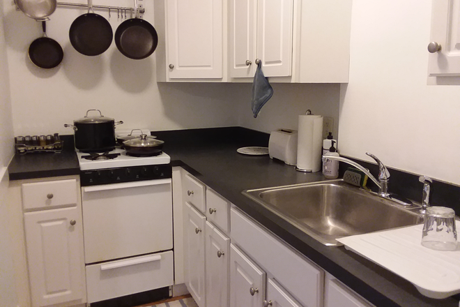 Kitchen - Top-floor One-bedroom Apt Near Davis Sq