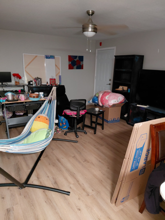 Entrance - Reserve at Temple Terrace. Master Bedroom for rent Apartments