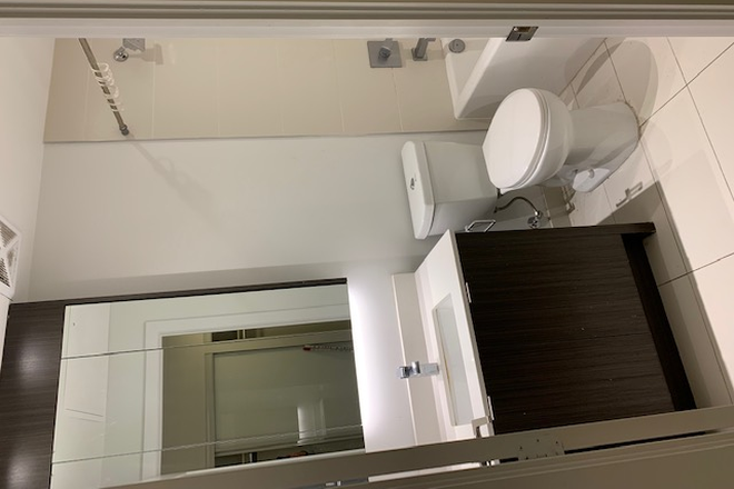 Bathroom - 1 Bedroom Condo Unit with Lakeview at Bayside "Aqualina" by Tridel