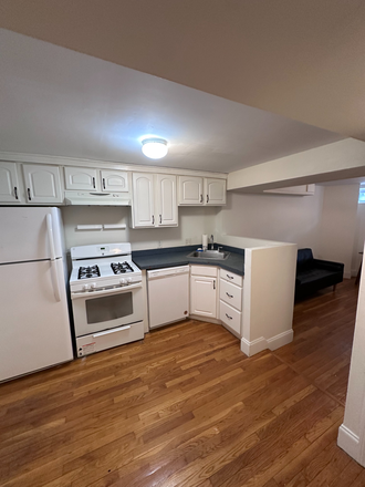 Call NOW for showings! 617-236-8600 - EDGERLY RD - *NO FEE* LRG GRDN LVL 2BR/1BA AVAIL *9/1/2026* W/ LNDRY IN BLDNG, HEAT INC, OPEN LAYOUT Apartments