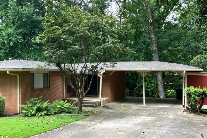 Street View - Spacious 3 BD/2.5 Bath Home in Lindmoor Woods S/D — 5 miles from Emory University