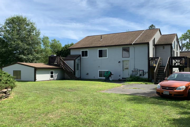 Parking and Front view - Amherst 5-Bedroom & 2.5-Bath House in a Quiet Neighborhood