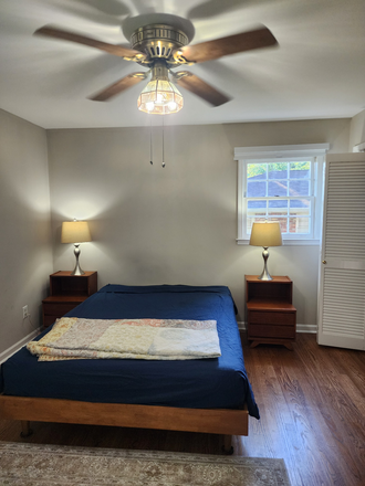 Bedroom - Room in a suburban house, close to Marta/Bus lines