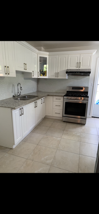 Kitchen - Furnished private BR in Victorian House. 5min walk to UofT