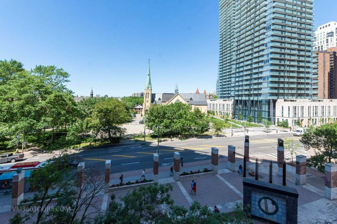 View - 3 Bedrooms Available in Fully-Furnished, All-Inclusive Unit in Bay St. Corridor!