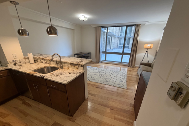 Kitchen - Claridge House Cooperative - 1 bed 1 bath - 950 25th St NW 116N