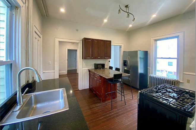 Kitchen - One bedroom for Spring 2027 sublet close to campus