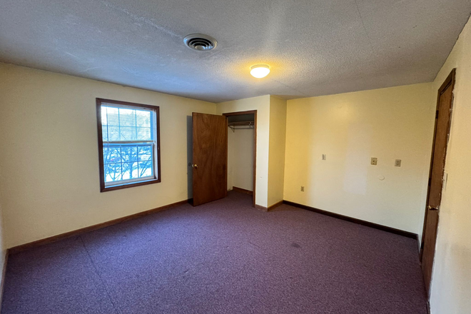 Bedroom - 2 Rooms Available – UMass | Lease Starting June 1, 2026 (Flexible Dates) till May 31st 2027.
