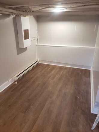 Living Room from front door - Daylight basement efficiency on Elliewood Avenue Summer Sublet