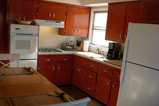 Kitchen - 33 Lombard Street, 1st Floor with Utilities Included!! Apartments