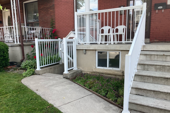 Front entrance from street - Bright and Spacious 1 Bedroom Basement Apartment in Little Italy
