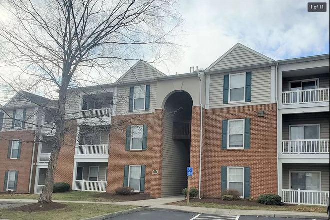 Exterior - 3 Bed & 2 Bath Apartment for rent - Available for Fall 2026-2027