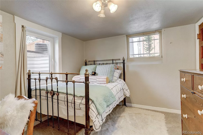 Room for Rent - Sunny Room & Central to CU Denver and Anchutz— Quiet Room in Prime Spot