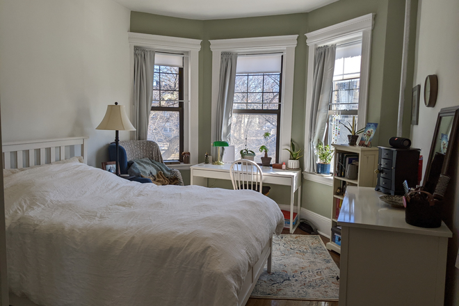 bedroom #2 - 6/1/26 OR 9/1/26- NO rental FEE- beautifully furnished- heat/H2O incl.- clean/safe