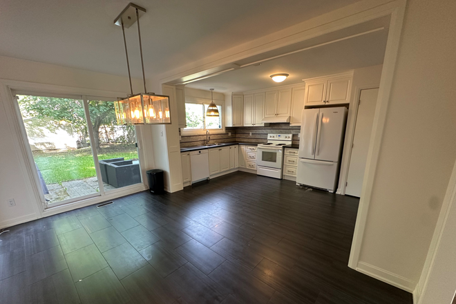 Kitchen - 4 bedroom Gem