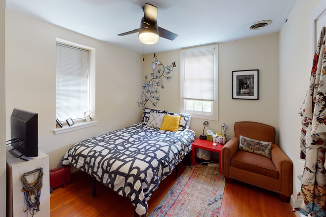 Bedroom - Classic 1-Bed Apartment with Modern Amenities in Heart of W&M Campus