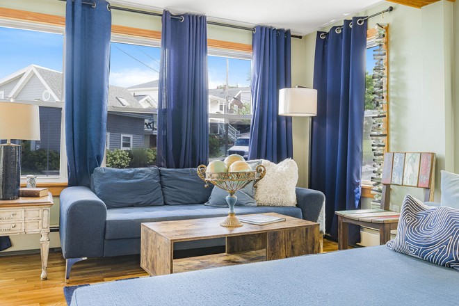 Living Room - Winthrop 3 Beds 2 Bath 1200sqft House